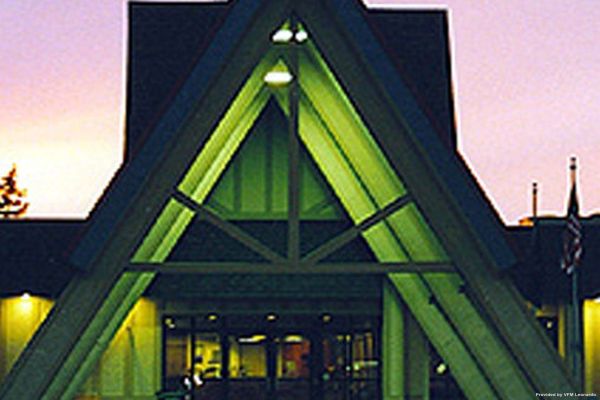 ALPINE LODGE MAGNUSON HOTEL (Gaylord)